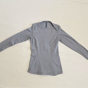 lululemon athletica Charcoal Long Sleeve Women's Top